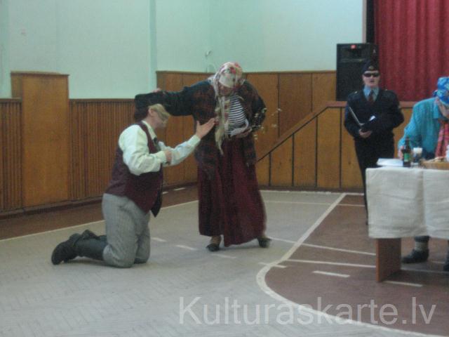 Sadzīves problēmas Donota mūžā...